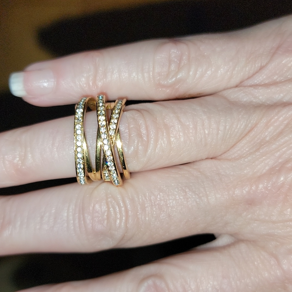 Ring - Picture 2 of 3